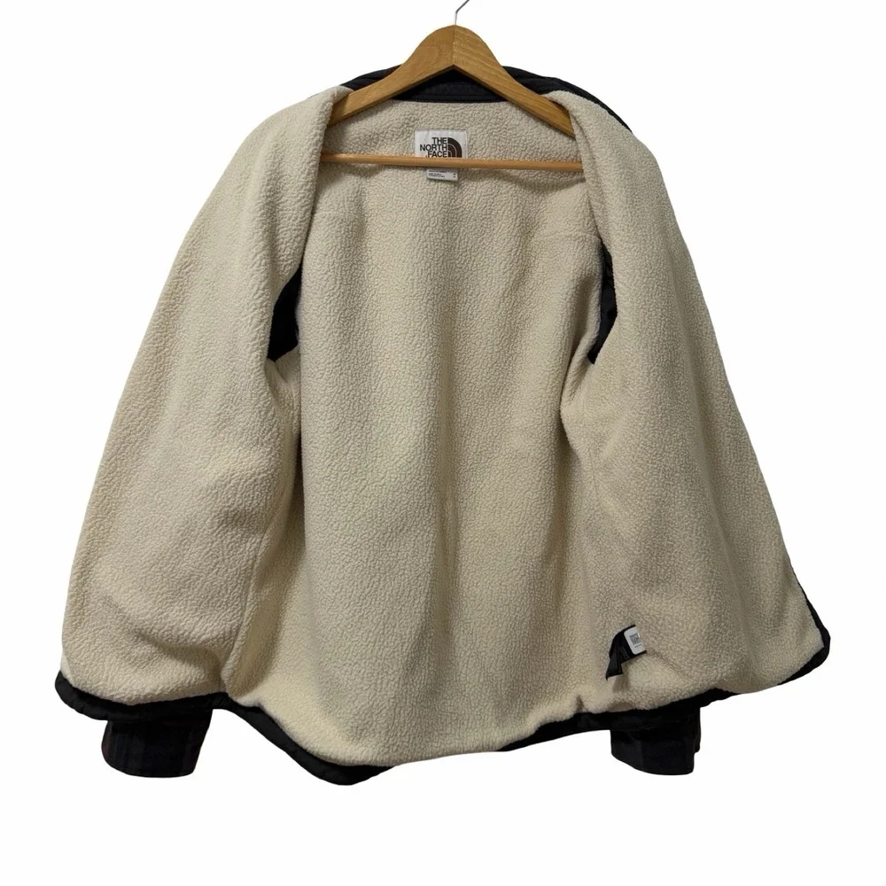 The North Face Mens Campshire Sherpa Lined Snap Jacket Size M Gray Plaid Shacket